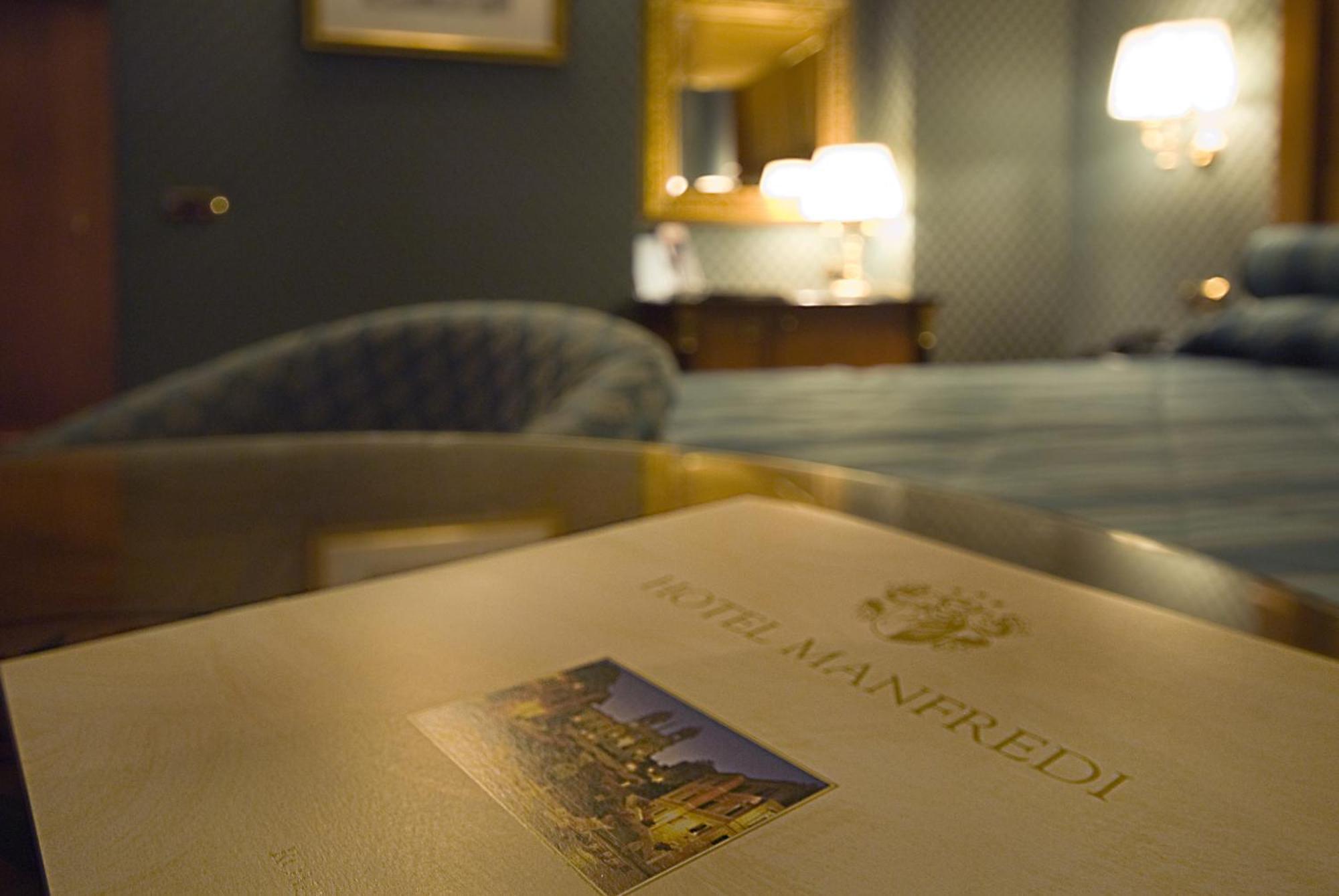 Hotel Manfredi Suite In Róma Kültér fotó